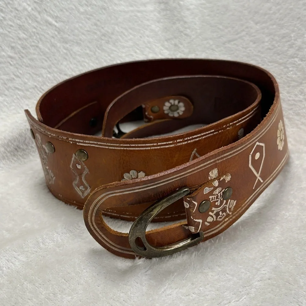 Línea Pelle wide leather embossed front hook metal belt, 42